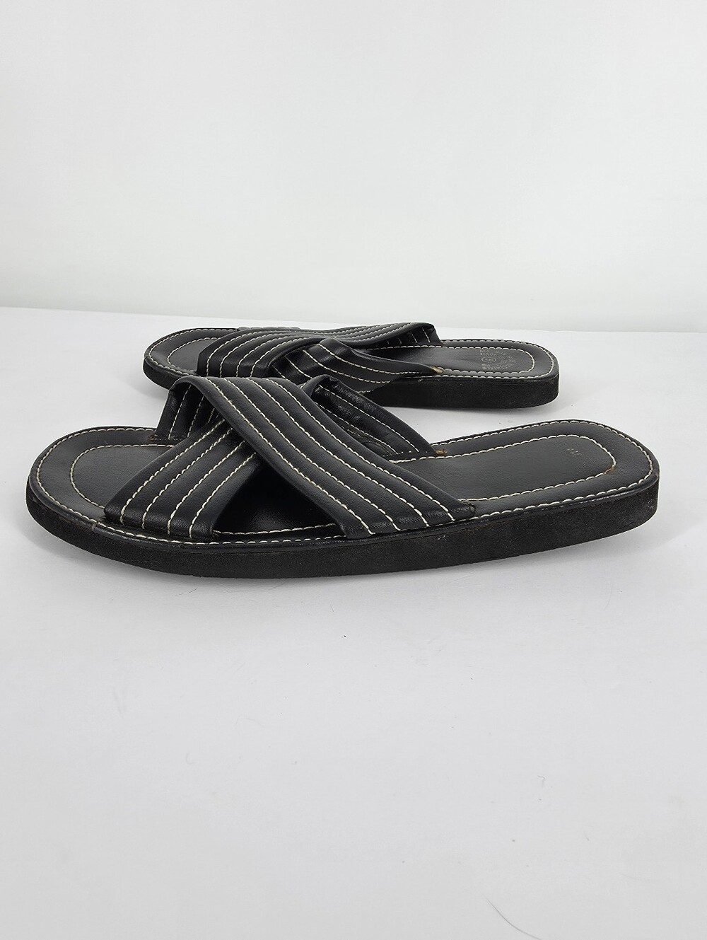 Vintage Black Criss Cross Slide Sandals Size 9 Contrast Stitch Grandmacore